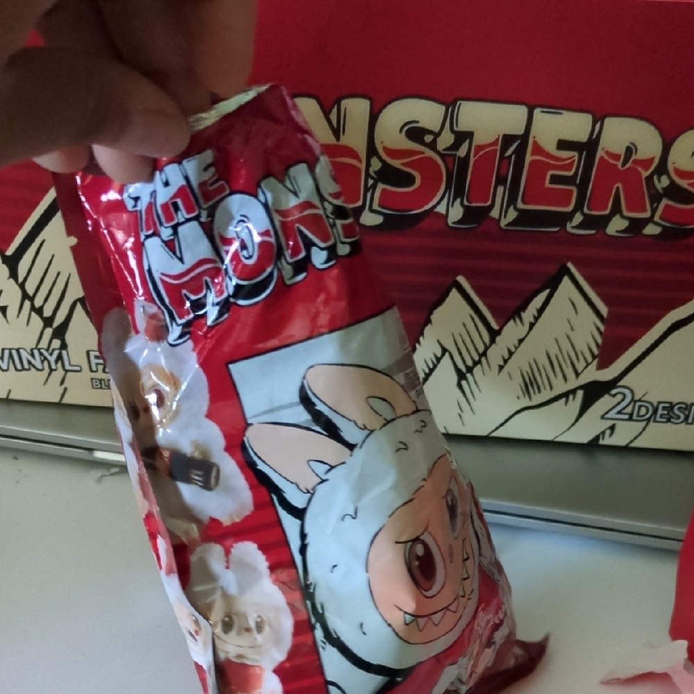 The Monsters Vinyl Face Blind Box - Picture 14 of 17